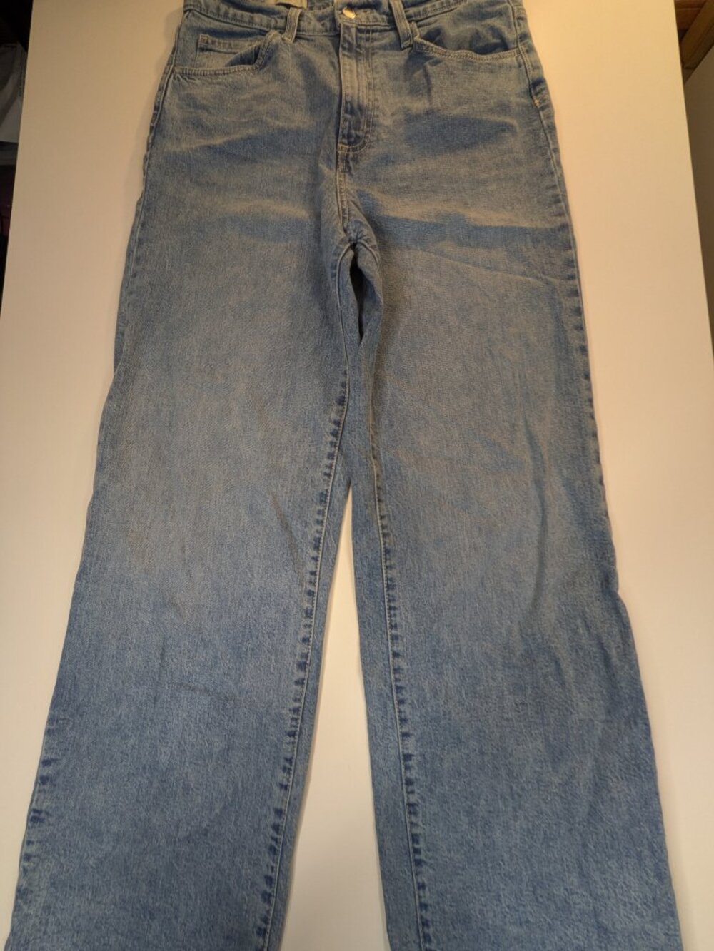 Universal Thread Women’s Size 8 Blue High Rise Wide Leg Jeans